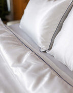 Pościel satynowa Royal White – detal