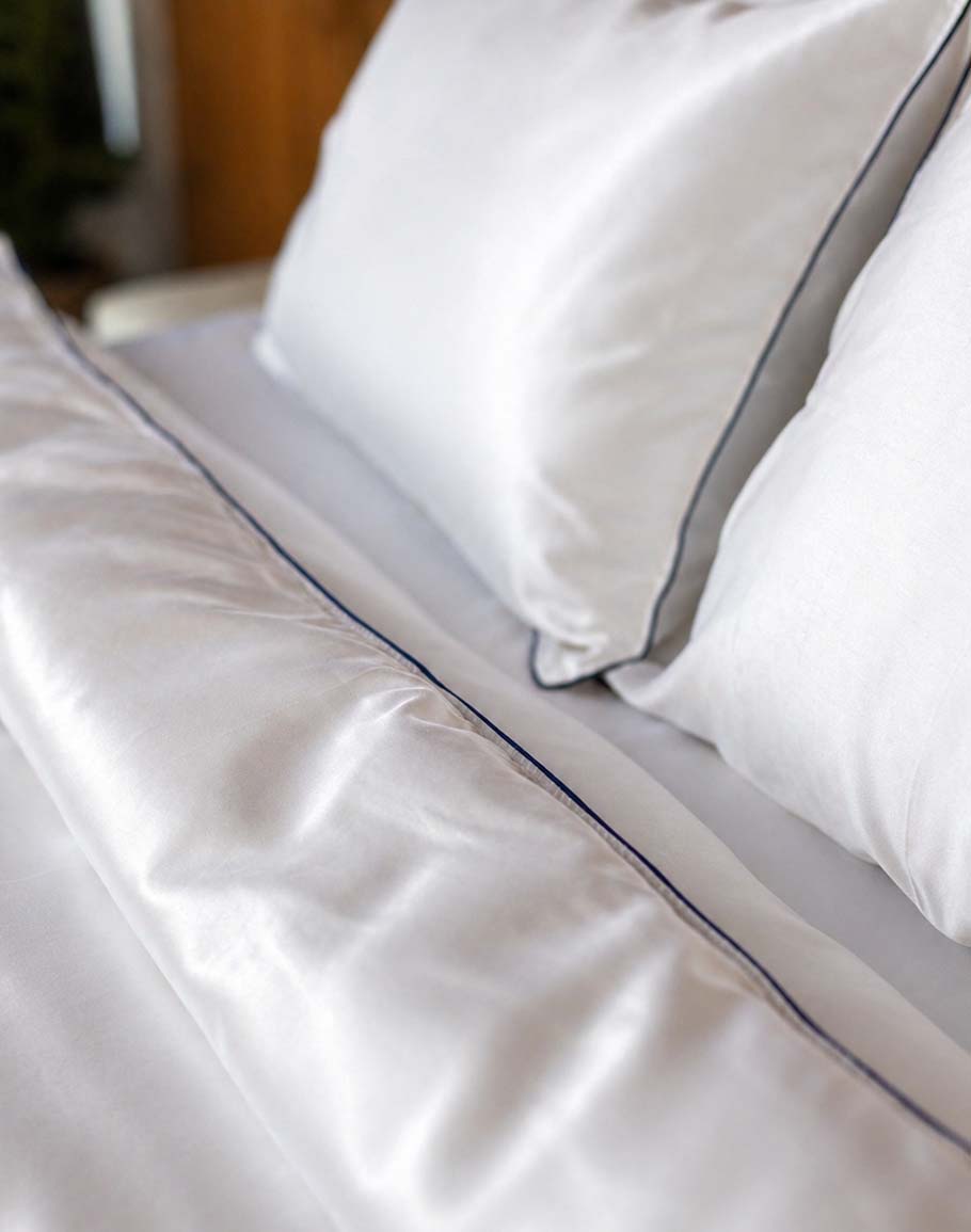Pościel satynowa Royal White – detal